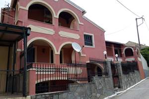 PATIO HOUSE, Varipatades, Corfu