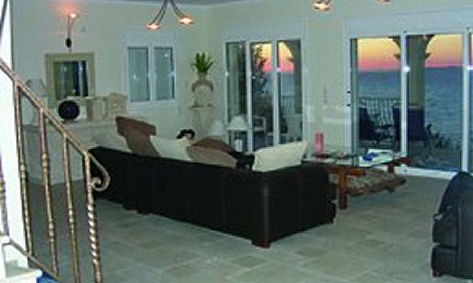 Listing photograph 8 of 19 of the house in Agios Ioannis, published by Corfu Home Finders.