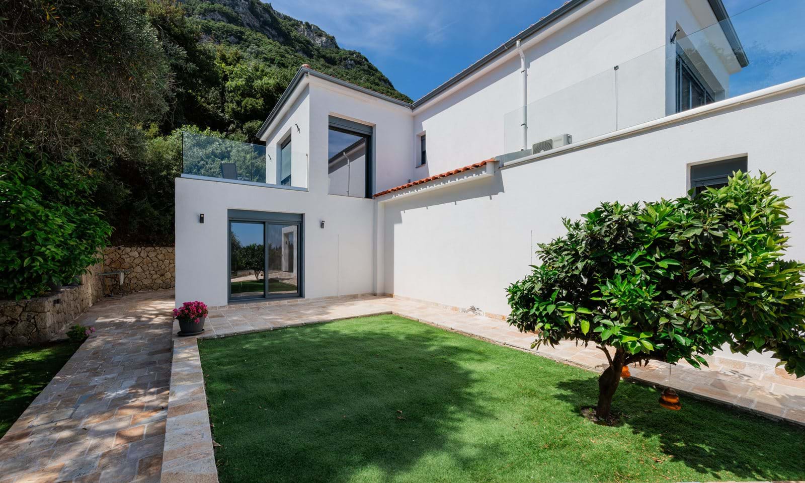 Listing photograph 17 of 19 of the house in Doukades, published by Corfu Home Finders.