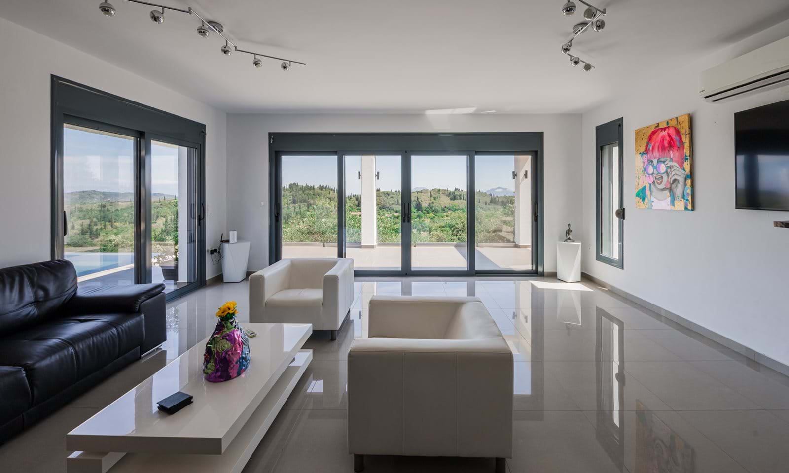 Listing photograph 8 of 19 of the house in Doukades, published by Corfu Home Finders.