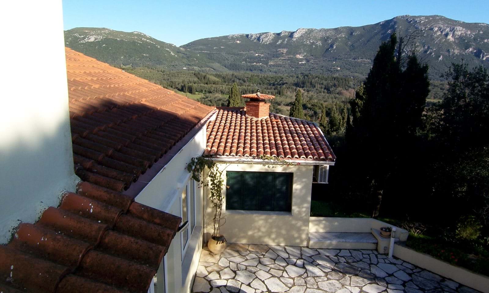 Listing photograph 13 of 14 of the house in Doukades, published by Corfu Home Finders.
