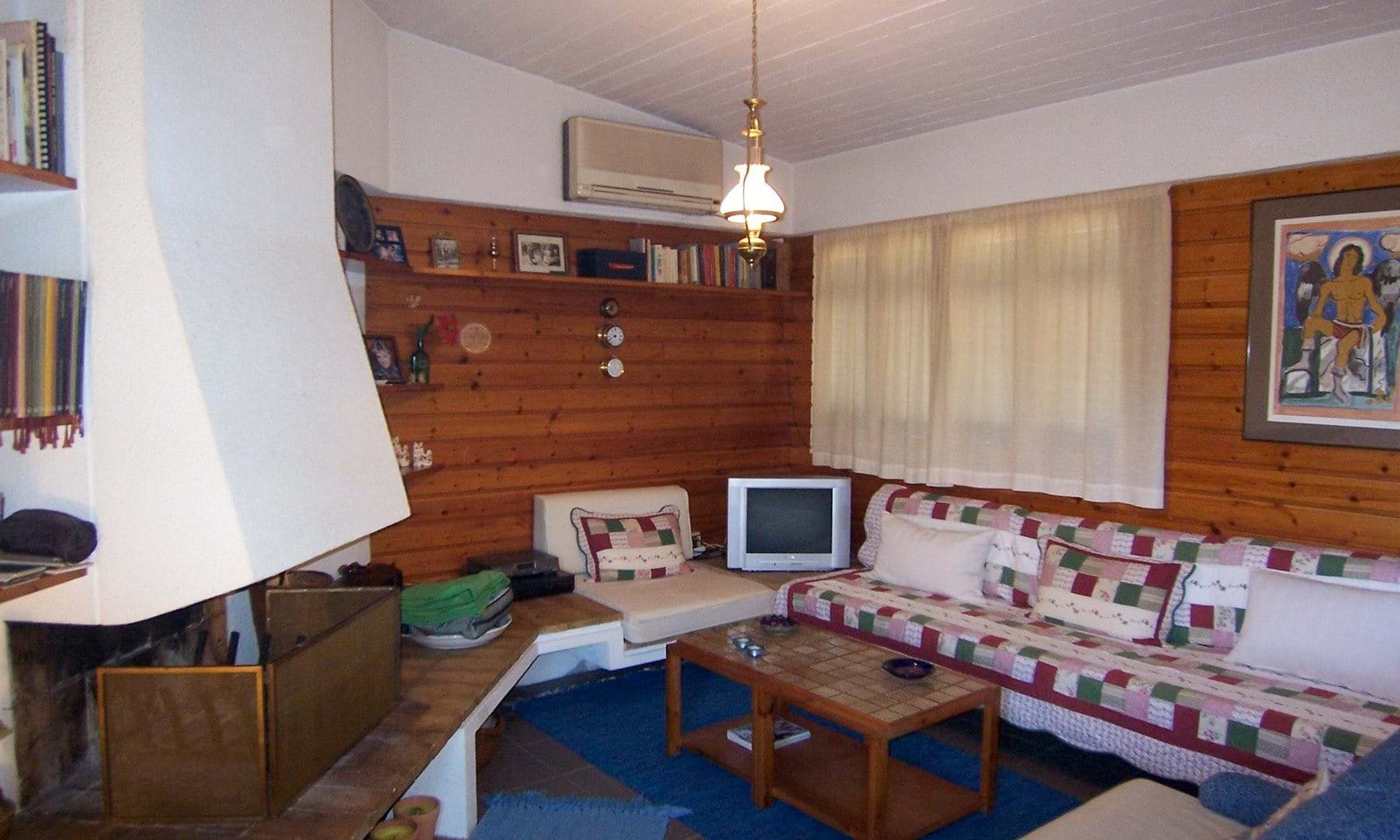 Listing photograph 7 of 14 of the house in Doukades, published by Corfu Home Finders.