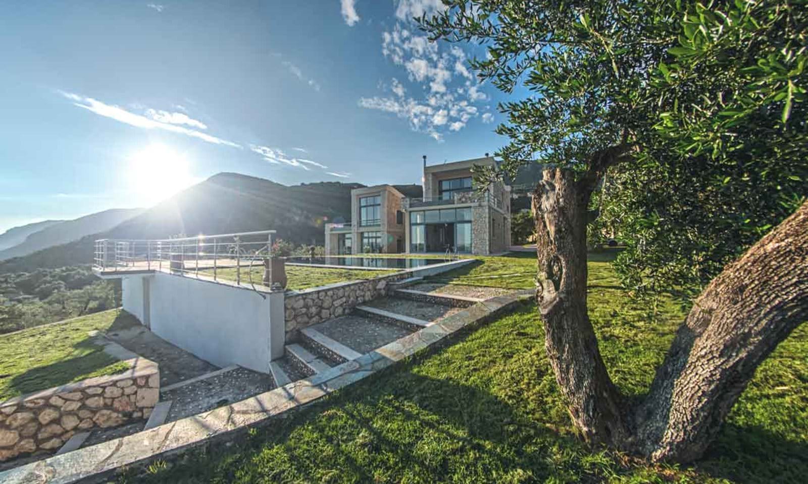Listing photograph 9 of 12 of the house in Spartilas, published by Corfu Home Finders.