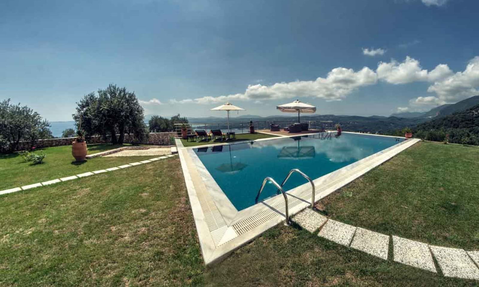 Listing photograph 2 of 12 of the house in Spartilas, published by Corfu Home Finders.