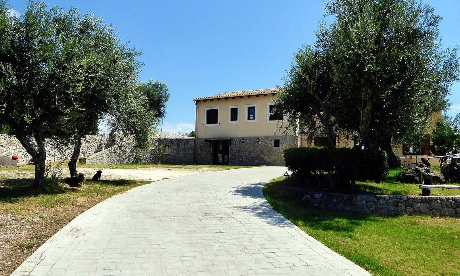 Listing photograph 5 of 19 of the house in Kato Korakiana, published by Corfu Home Finders.