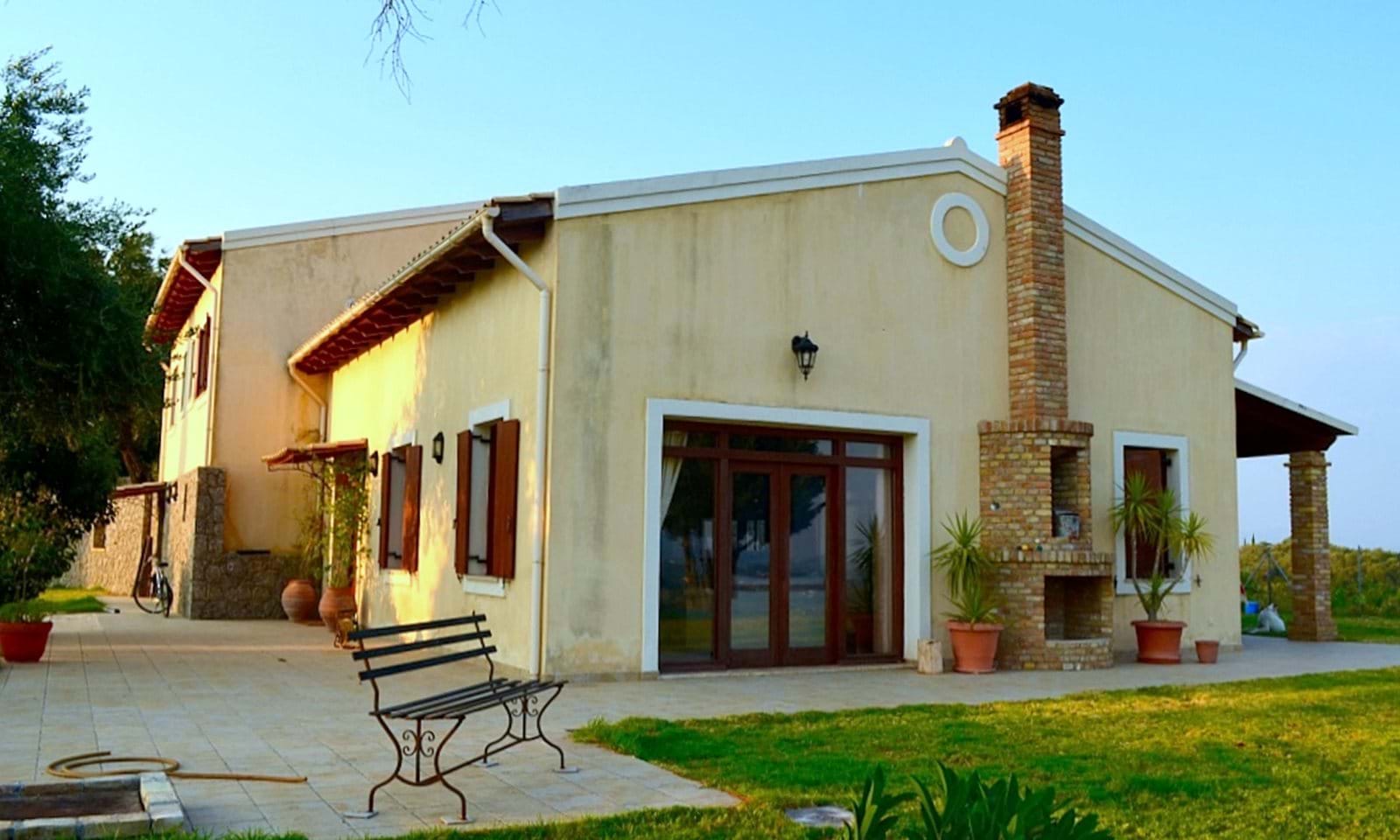Listing photograph 9 of 19 of the house in Kato Korakiana, published by Corfu Home Finders.