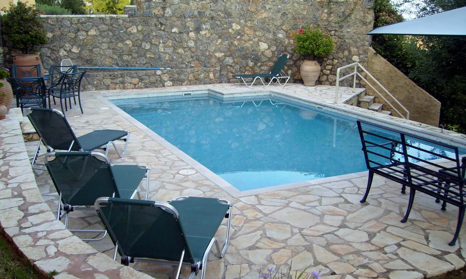 Listing photograph 12 of 18 of the house in Kommeno, published by Corfu Home Finders.