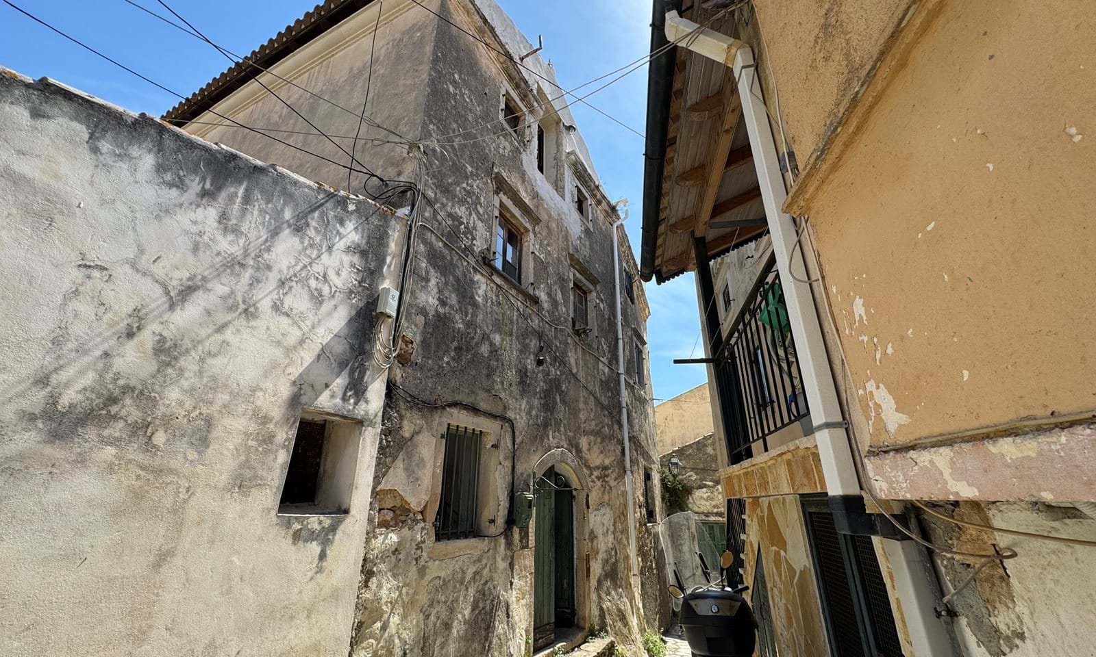 Listing photograph 12 of 12 of the house in Lakones, published by Corfu Home Finders.
