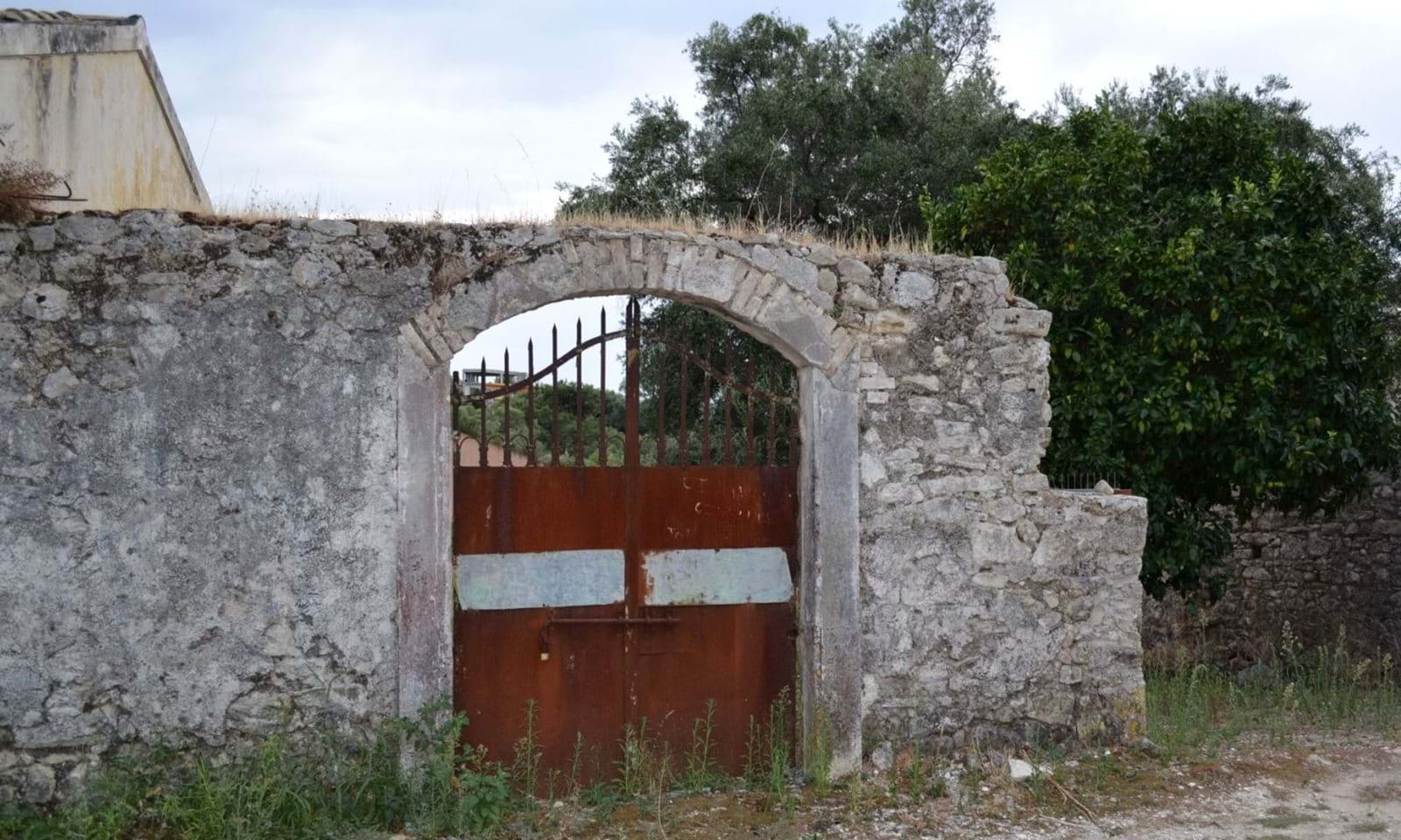 Listing photograph 3 of 16 of the house in Makrades, published by Corfu Home Finders.