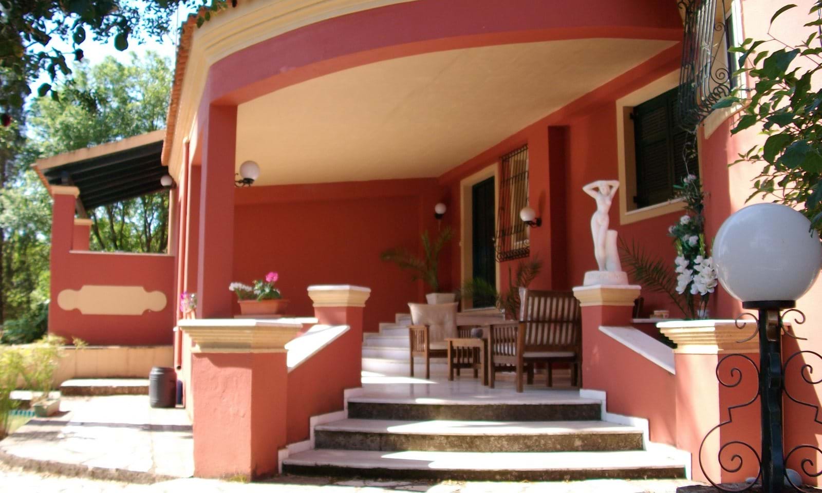 Listing photograph 2 of 17 of the house in Pelekas, published by Corfu Home Finders.