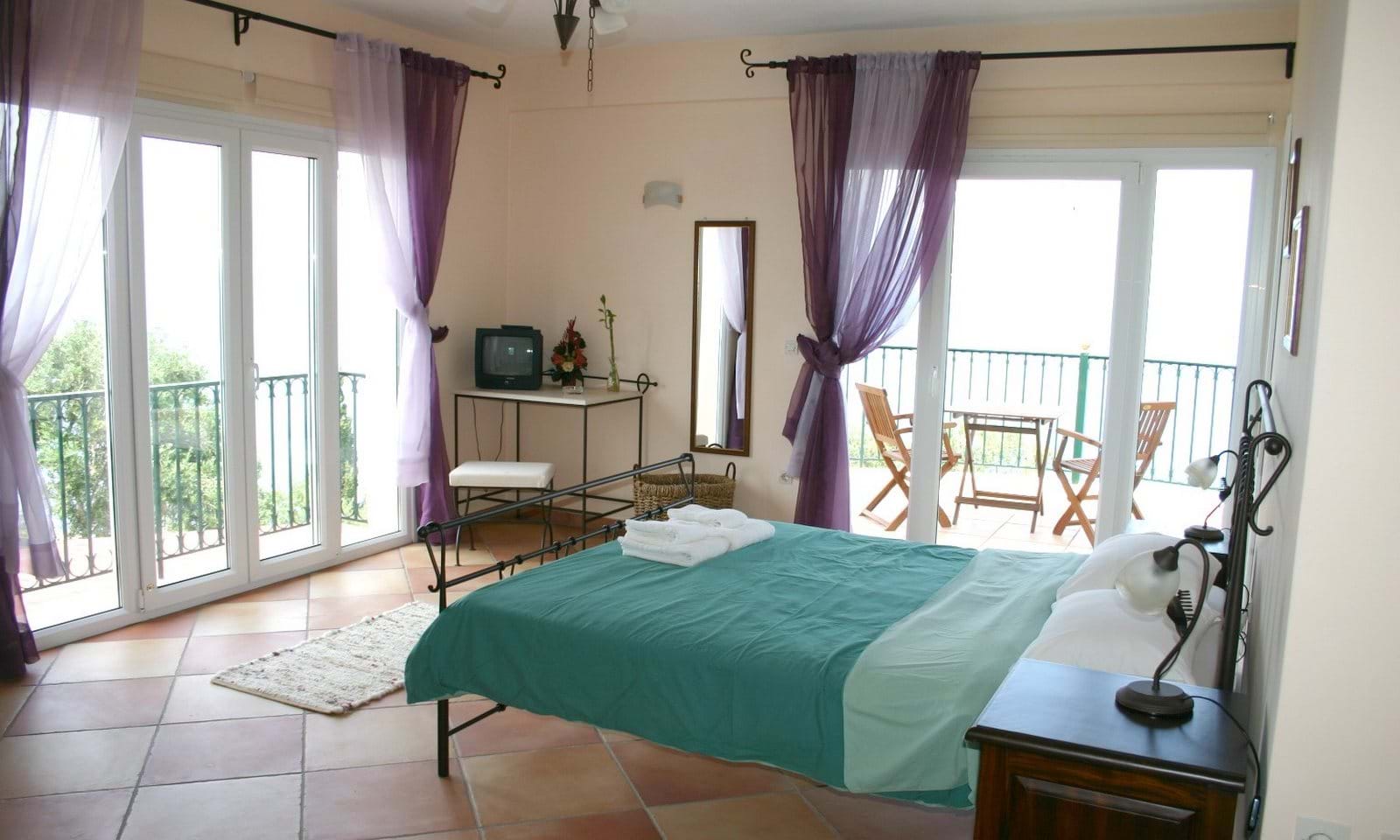 Listing photograph 8 of 12 of the house in Agios Spiridon, published by Corfu Home Finders.