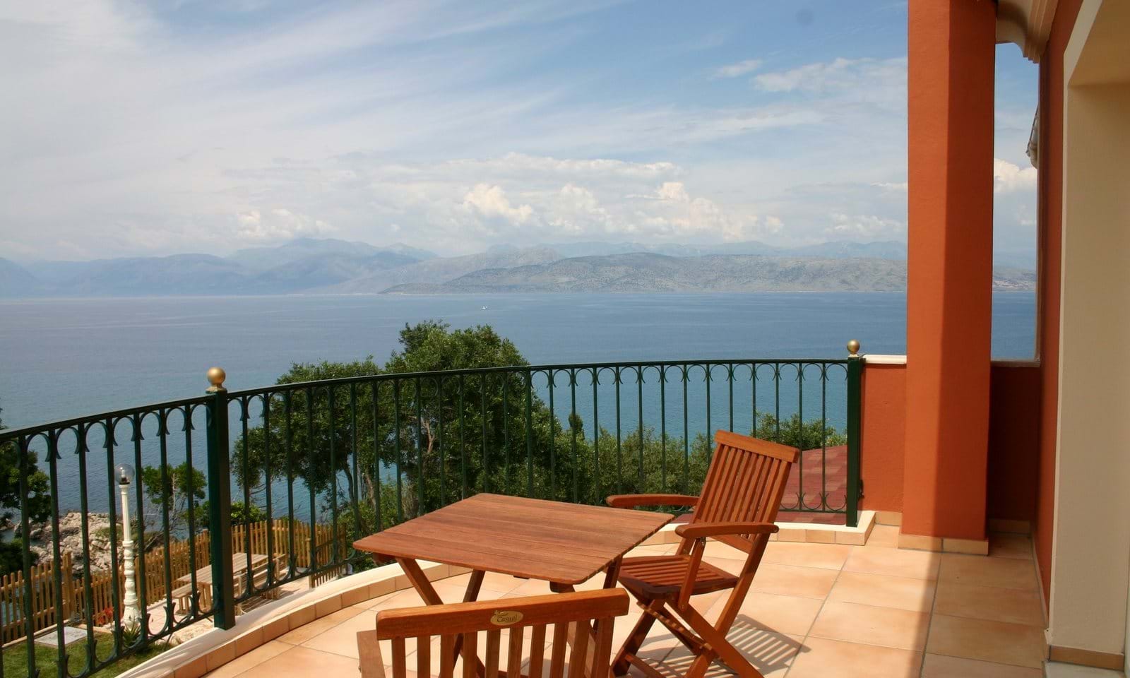 Listing photograph 3 of 12 of the house in Agios Spiridon, published by Corfu Home Finders.