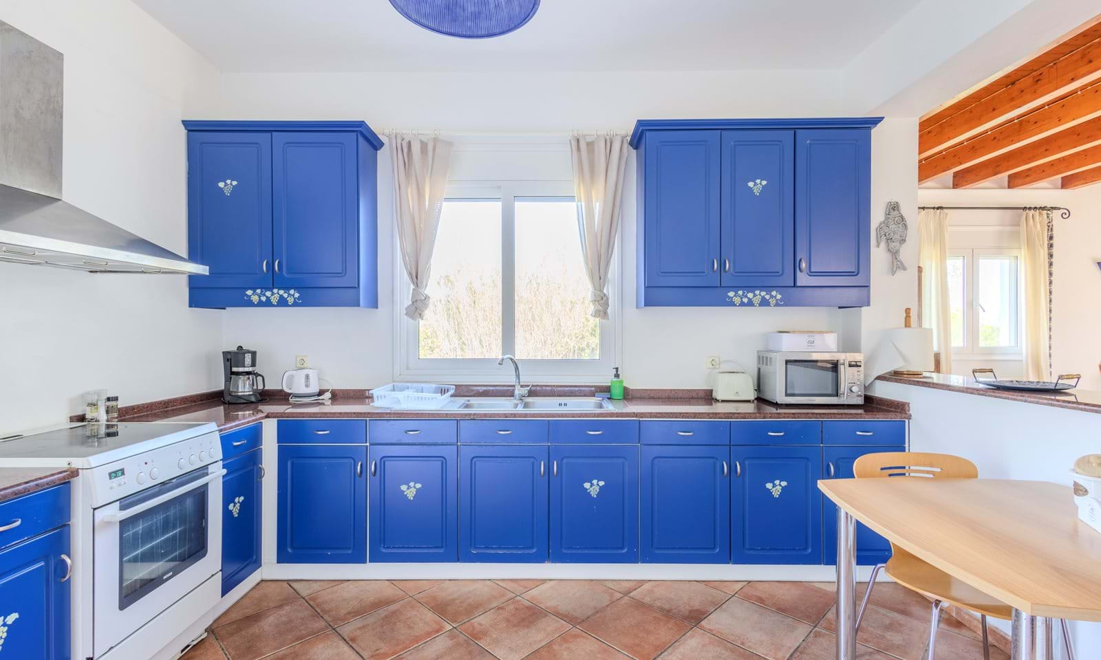 Listing photograph 8 of 21 of the house in Lefkimmi, published by Corfu Home Finders.