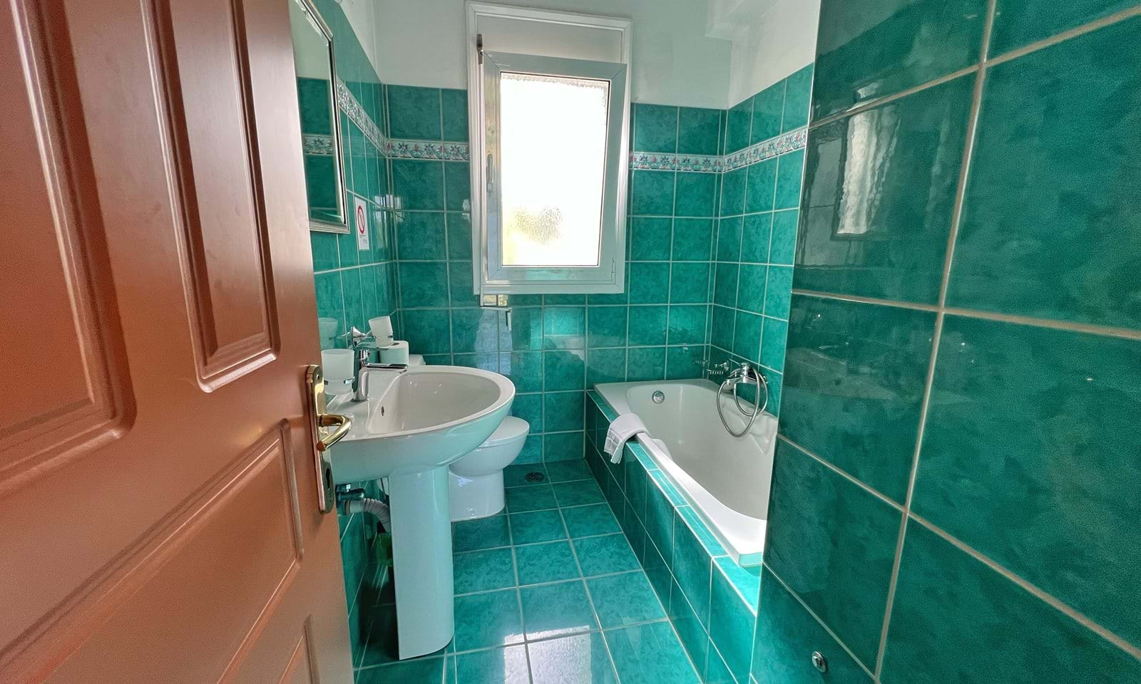 Listing photograph 17 of 21 of the house in Lefkimmi, published by Corfu Home Finders.