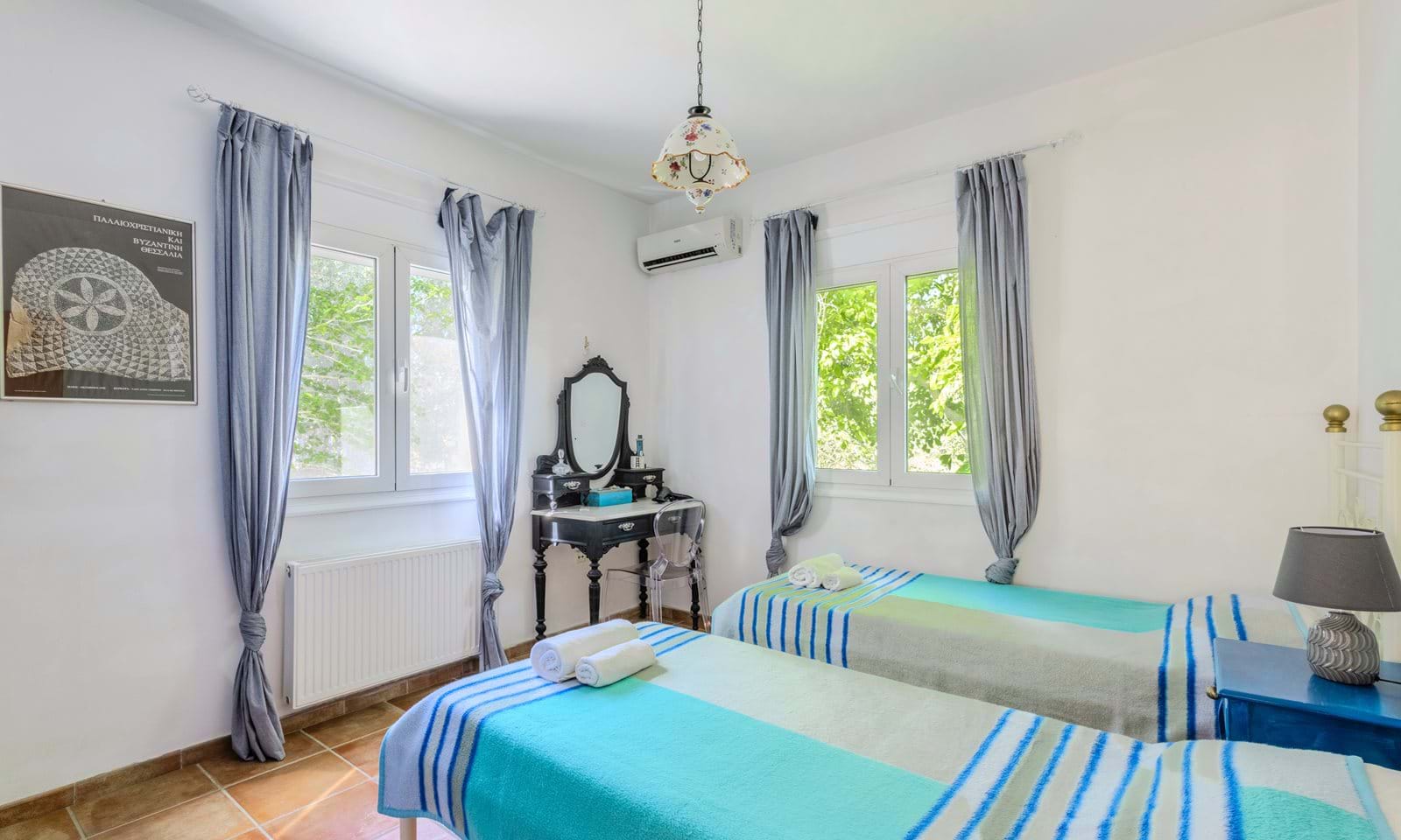 Listing photograph 14 of 21 of the house in Lefkimmi, published by Corfu Home Finders.
