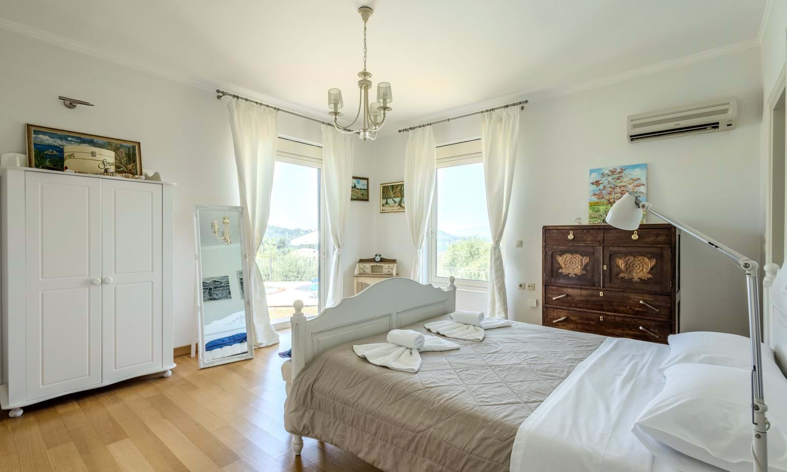 Listing photograph 18 of 26 of the house in Gastouri, published by Corfu Home Finders.