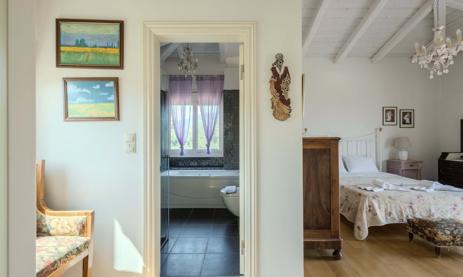 Listing photograph 13 of 26 of the house in Gastouri, published by Corfu Home Finders.