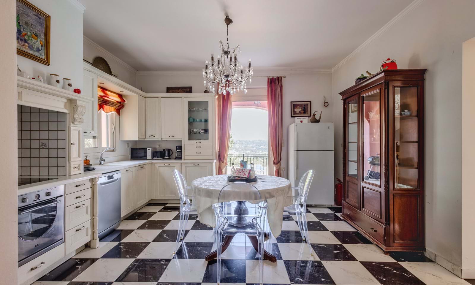 Listing photograph 8 of 26 of the house in Gastouri, published by Corfu Home Finders.