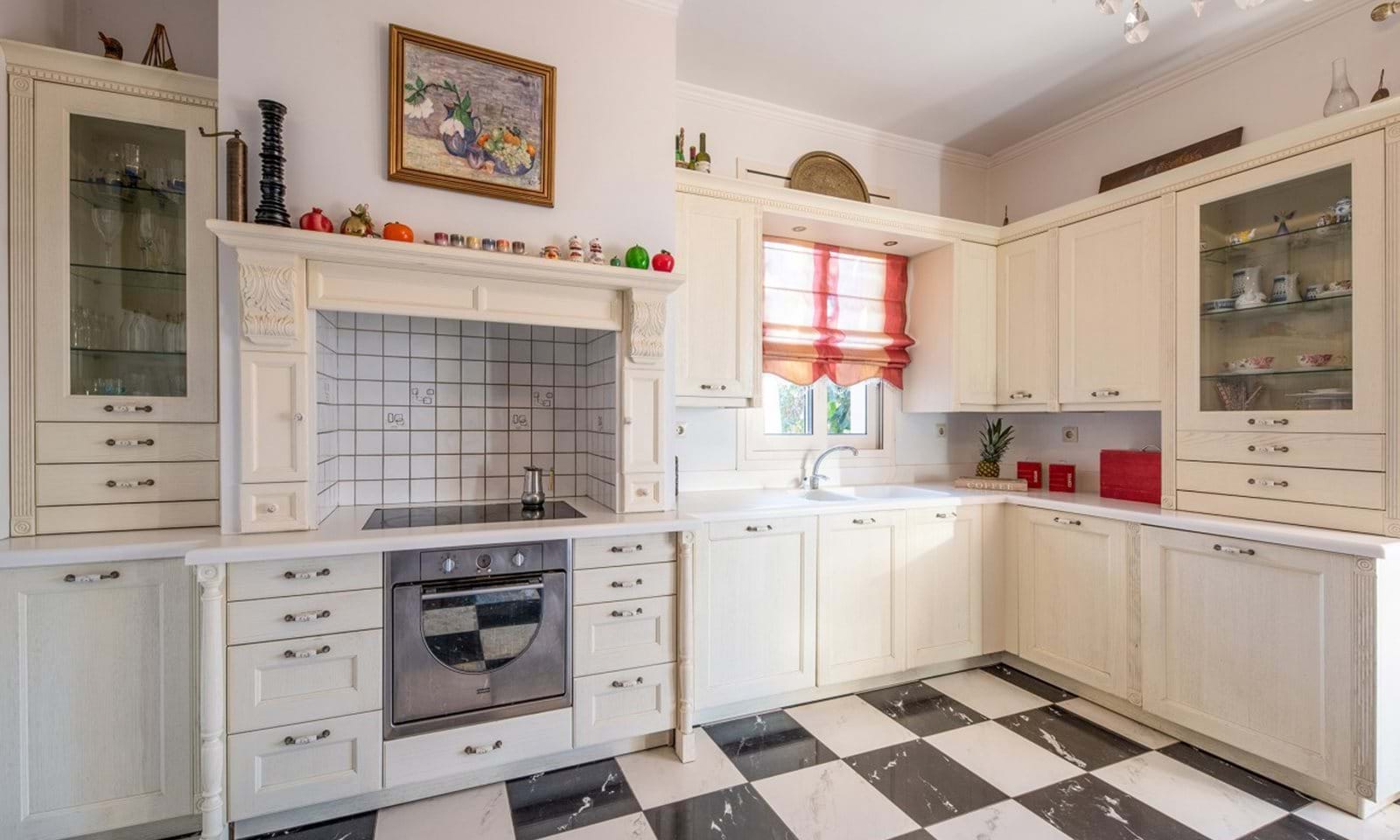 Listing photograph 7 of 26 of the house in Gastouri, published by Corfu Home Finders.