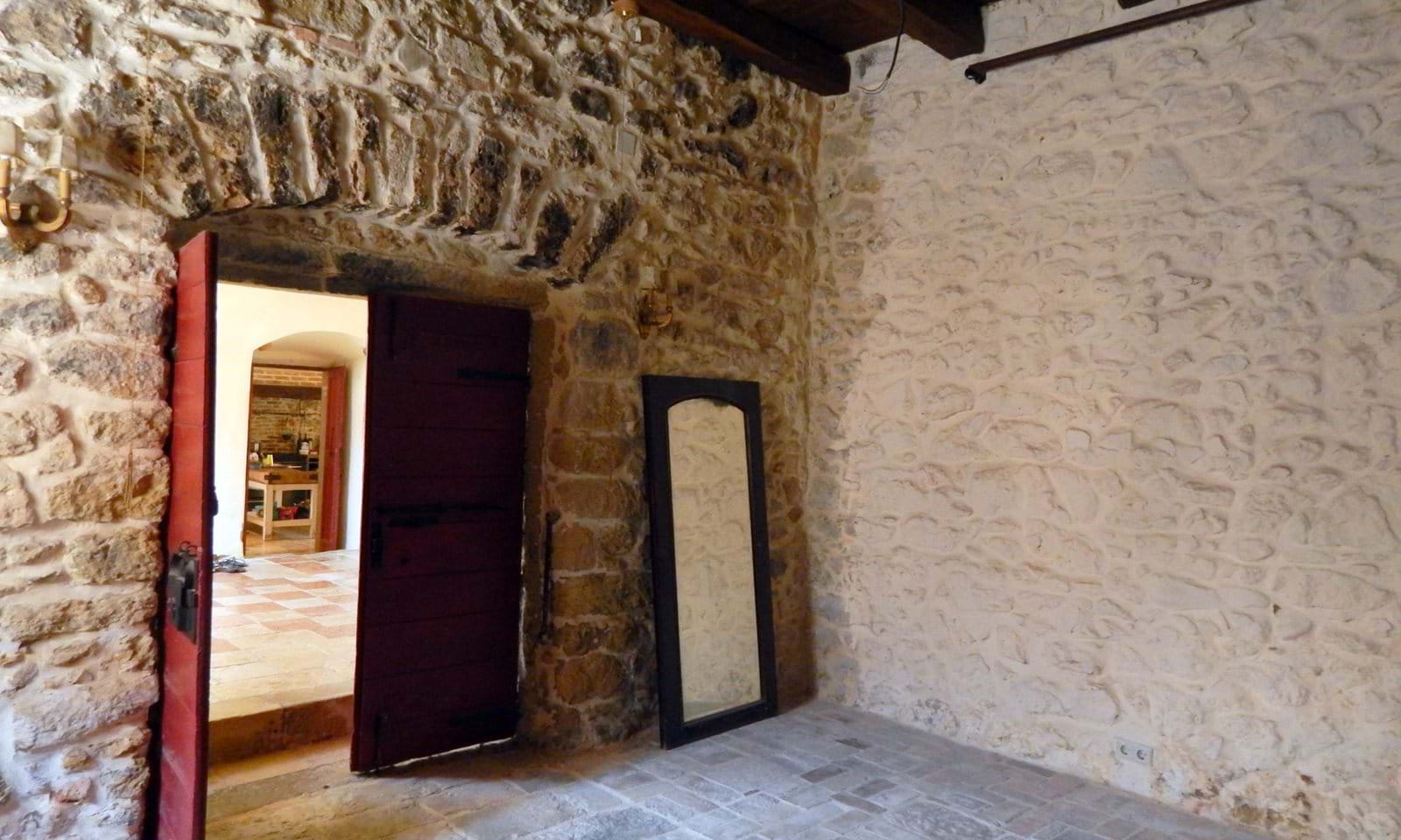 Listing photograph 16 of 23 of the house in Kaballouri, published by Corfu Home Finders.