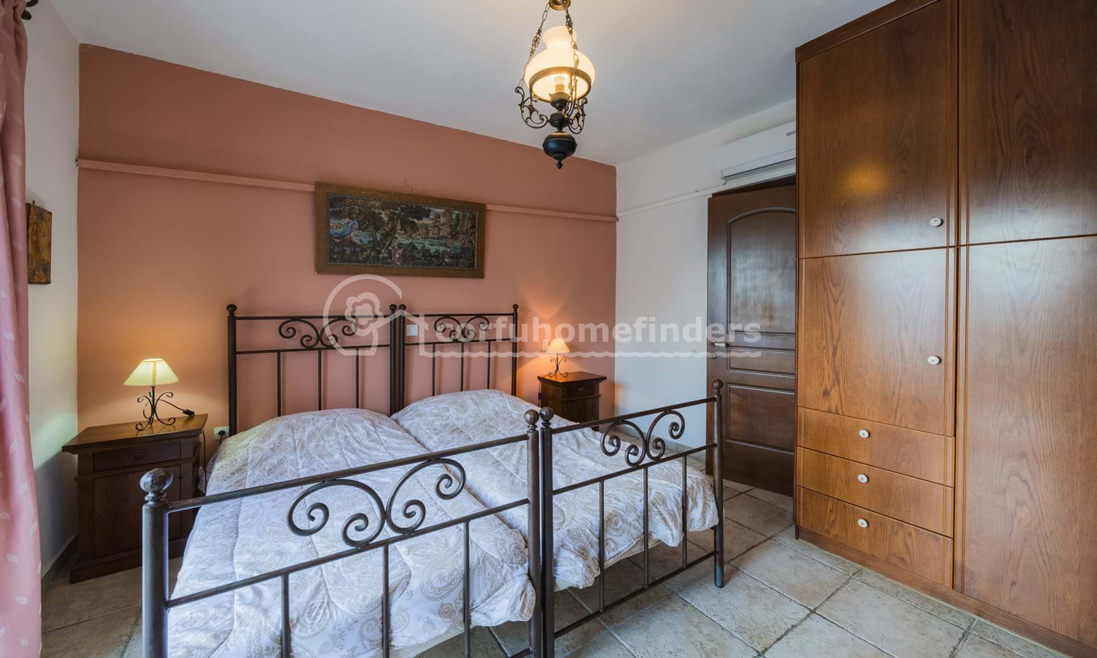 Listing photograph 9 of 20 of the house in Kassiopi, published by Corfu Home Finders.