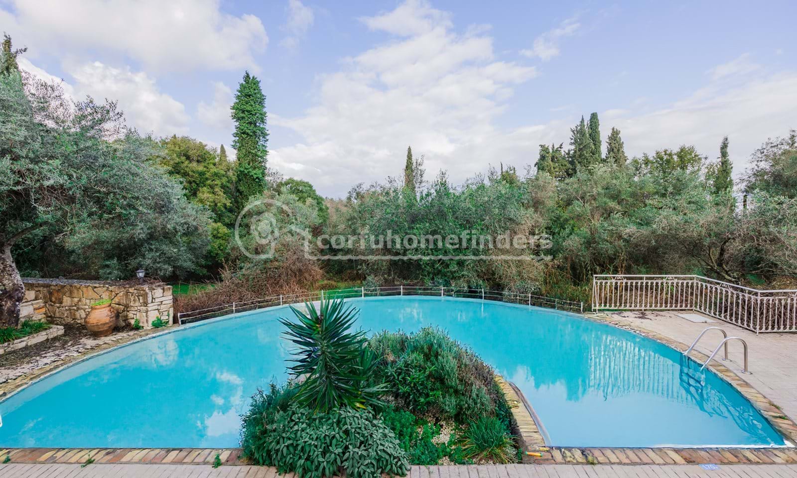 Listing photograph 12 of 20 of the house in Kassiopi, published by Corfu Home Finders.