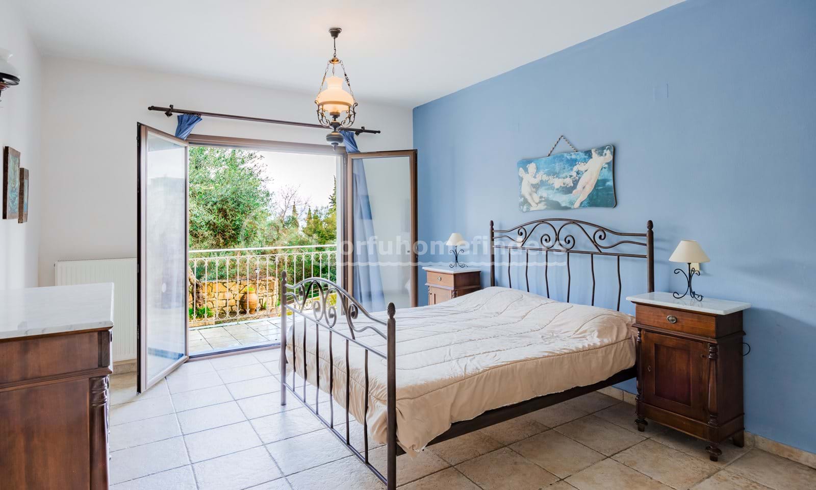 Listing photograph 6 of 20 of the house in Kassiopi, published by Corfu Home Finders.