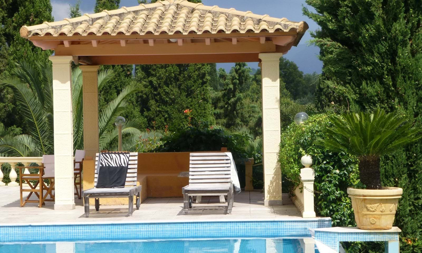 Listing photograph 19 of 22 of the house in Gouvia, published by Corfu Home Finders.