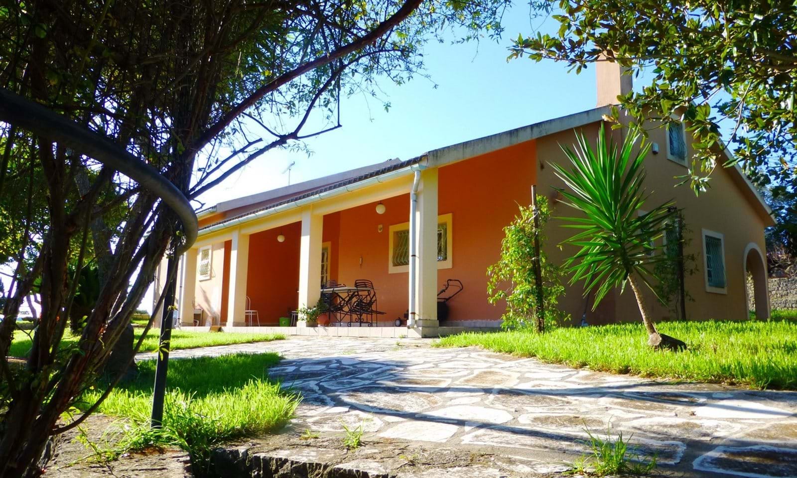 Listing photograph 1 of 24 of the house in Doukades, published by Corfu Home Finders.