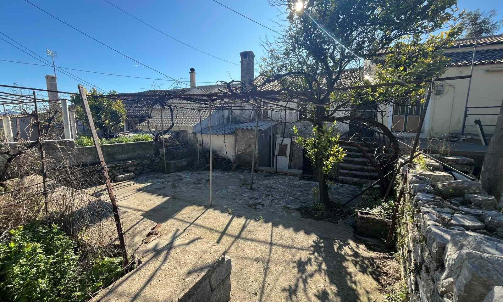 Listing photograph 2 of 7 of the house in Katavolos, published by Corfu Home Finders.