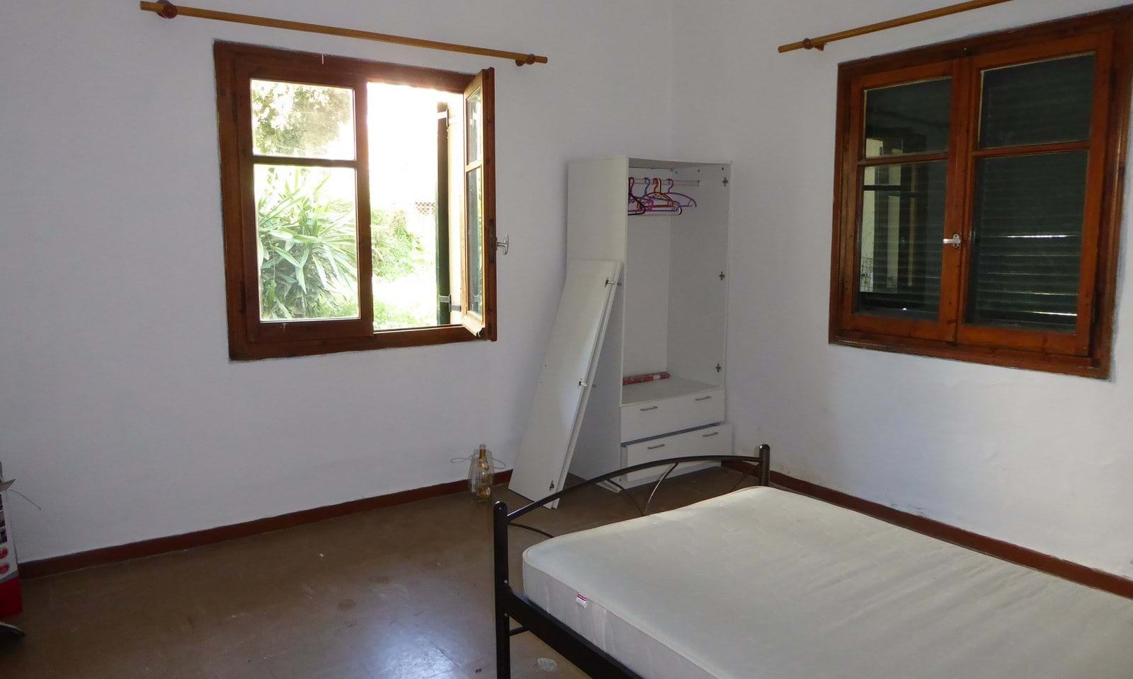 Listing photograph 9 of 16 of the apartment in Kato Korakiana, published by Corfu Home Finders.