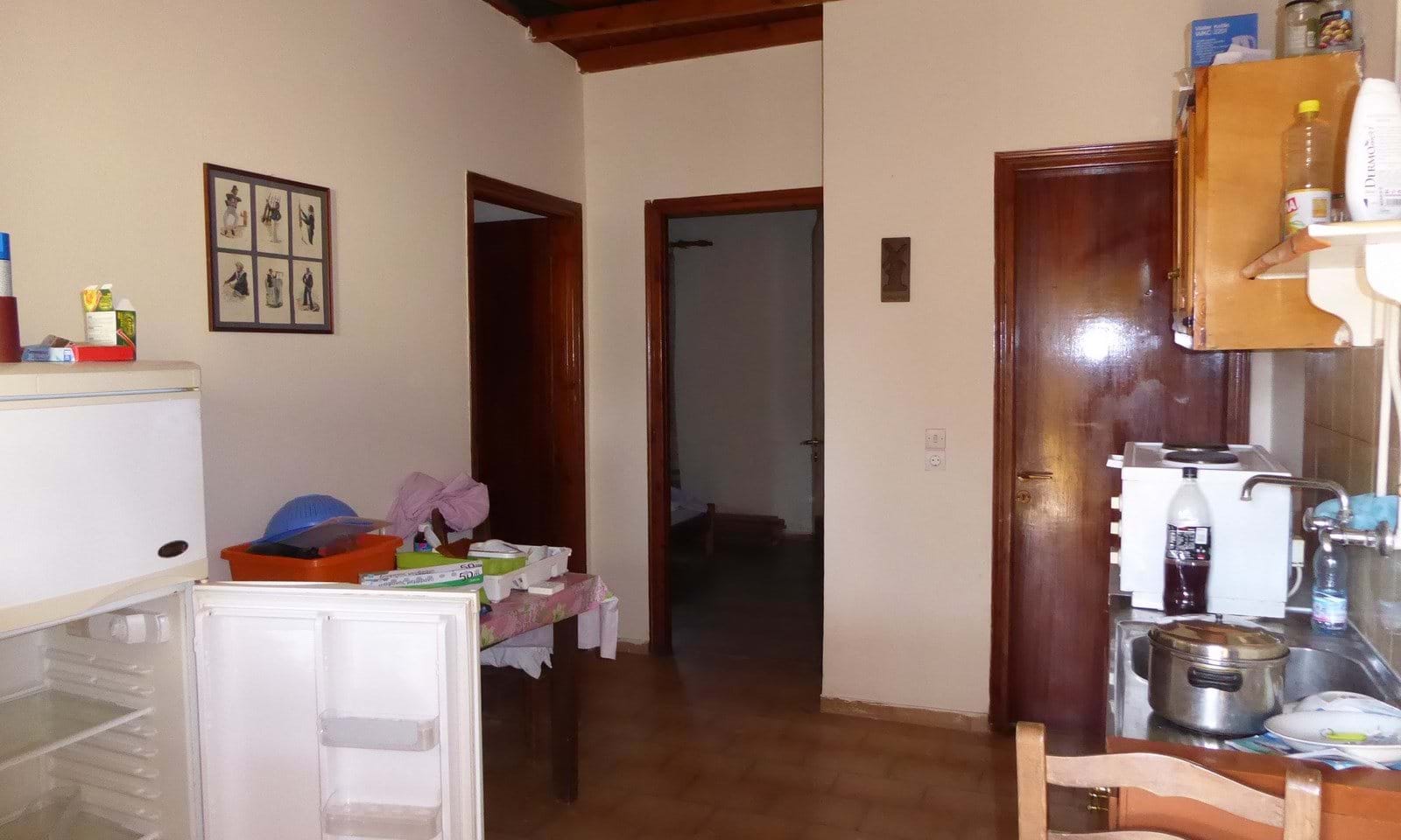 Listing photograph 14 of 16 of the apartment in Kato Korakiana, published by Corfu Home Finders.