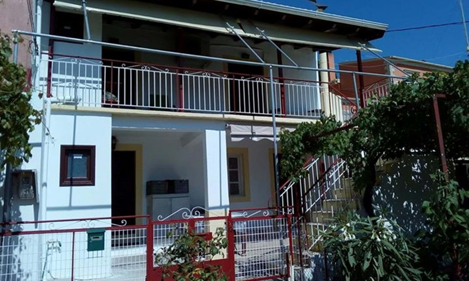 Listing photograph 2 of 7 of the house in Strinilas, published by Corfu Home Finders.
