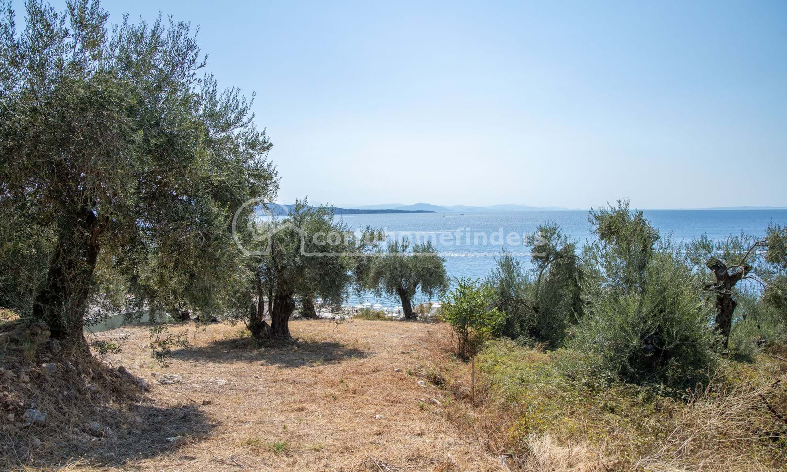Listing photograph 4 of 9 of the house in Nissaki, published by Corfu Home Finders.