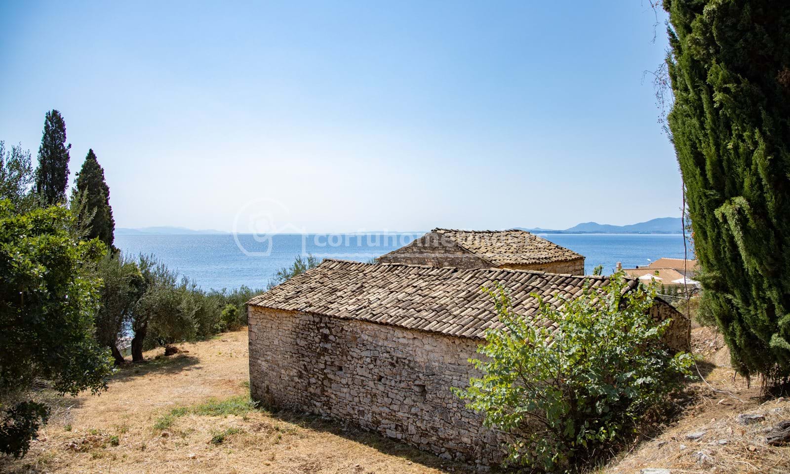 Listing photograph 5 of 9 of the house in Nissaki, published by Corfu Home Finders.