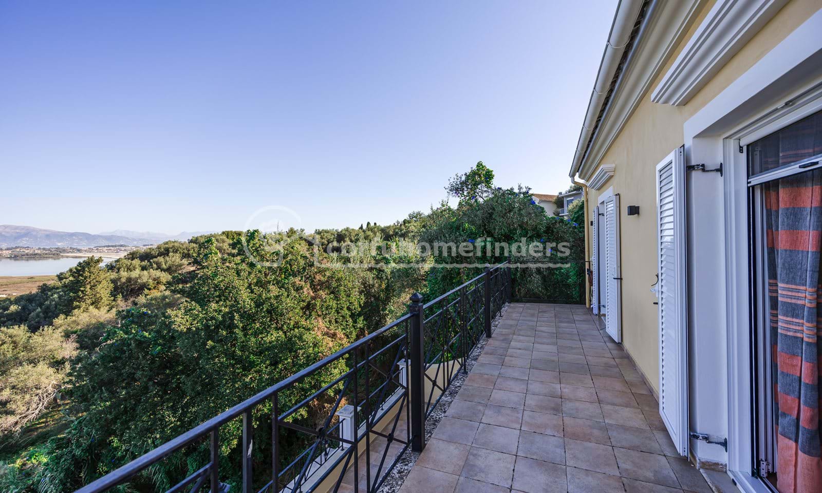 Listing photograph 24 of 29 of the house in Perama, published by Corfu Home Finders.