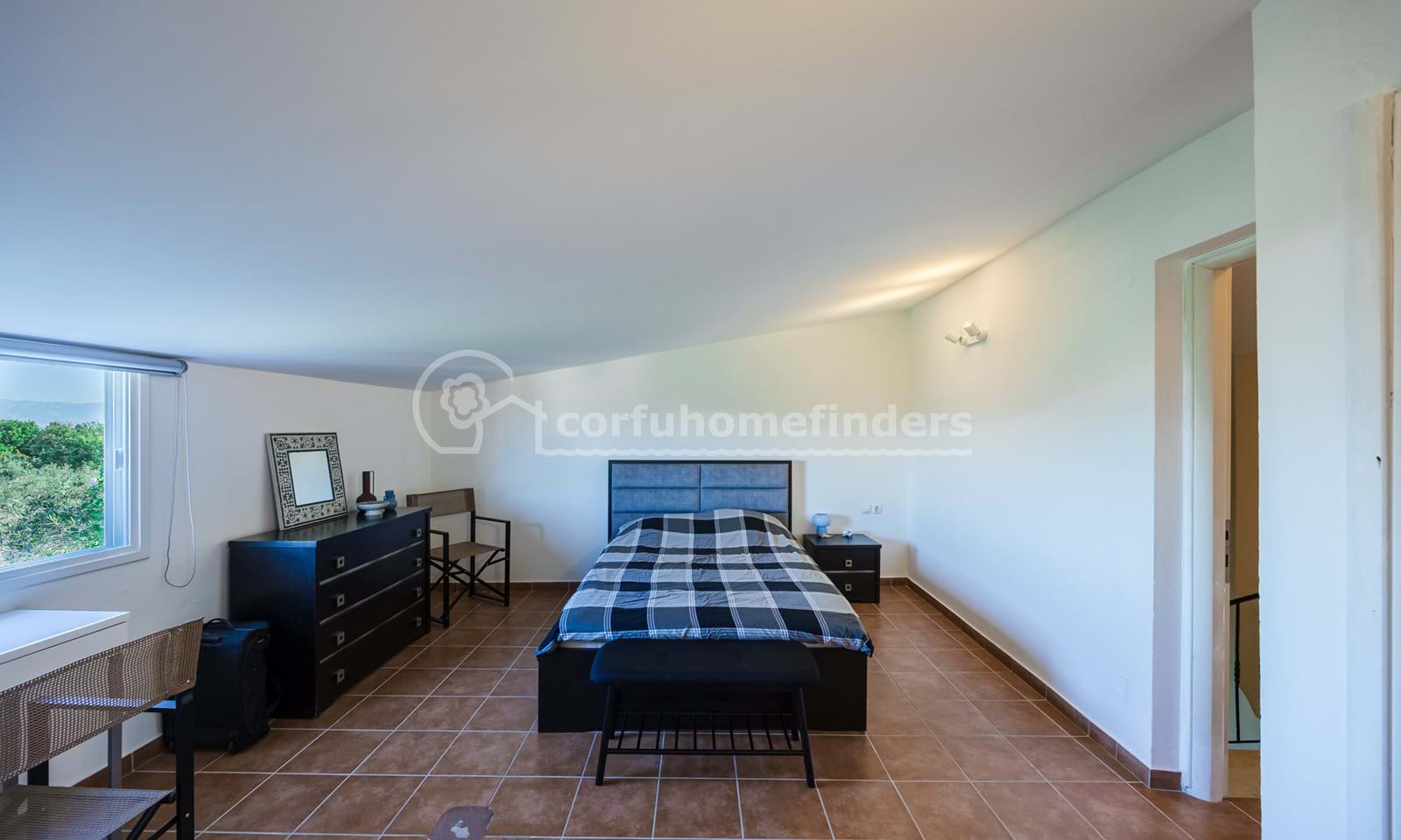 Listing photograph 13 of 29 of the house in Perama, published by Corfu Home Finders.
