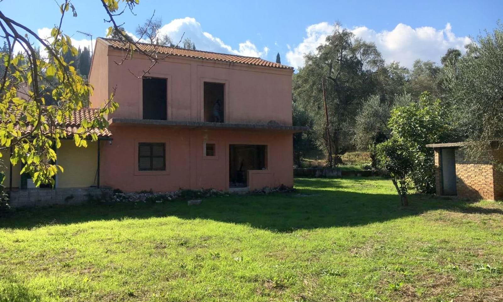Listing photograph 1 of 17 of the house in Kato Korakiana, published by Corfu Home Finders.