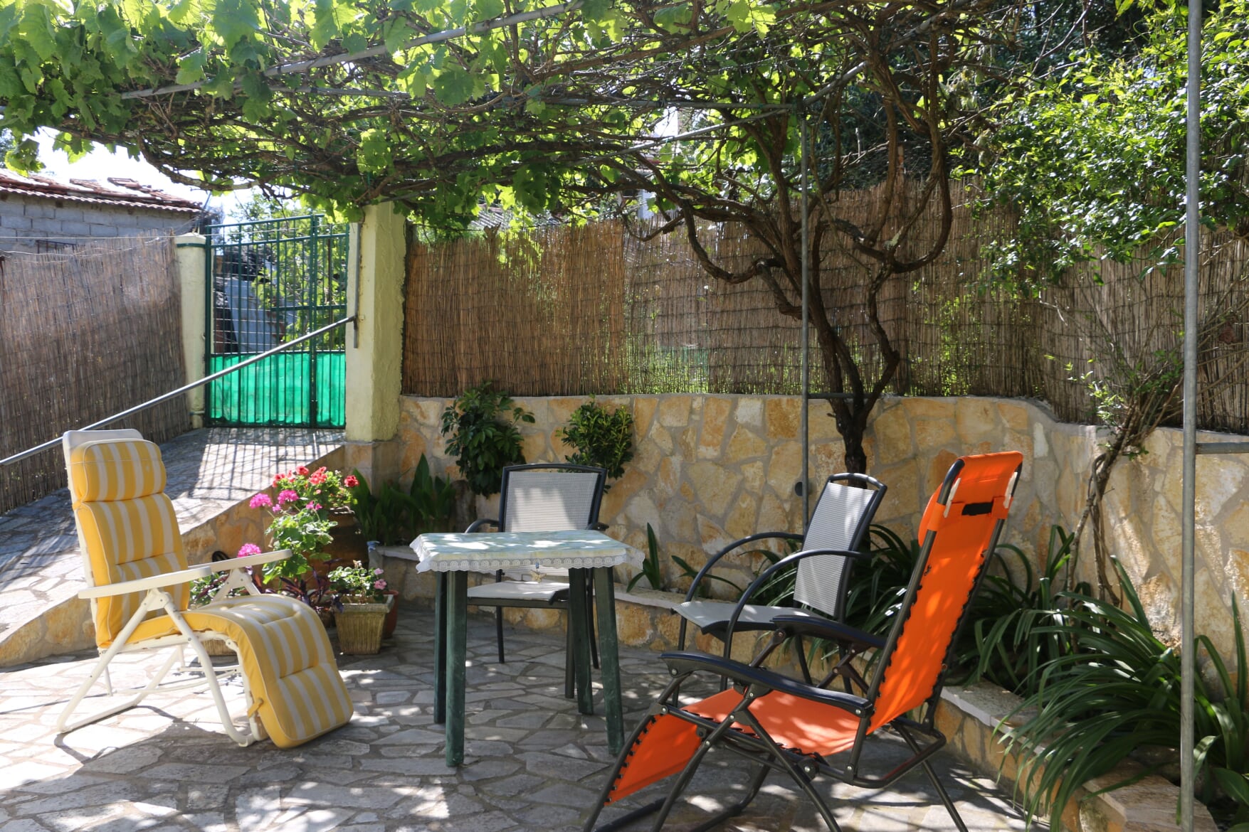 LEMON TREES COTTAGE, near Boukari, Corfu