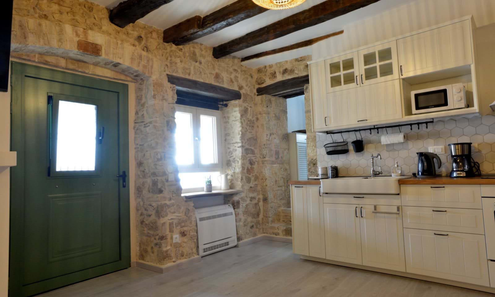 Listing photograph 6 of 22 of the house in Ano Korakiana, published by Corfu Home Finders.