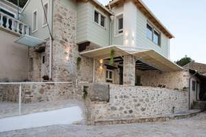 PISTACHIO APARTMENTS, Ano Korakiana, Corfu