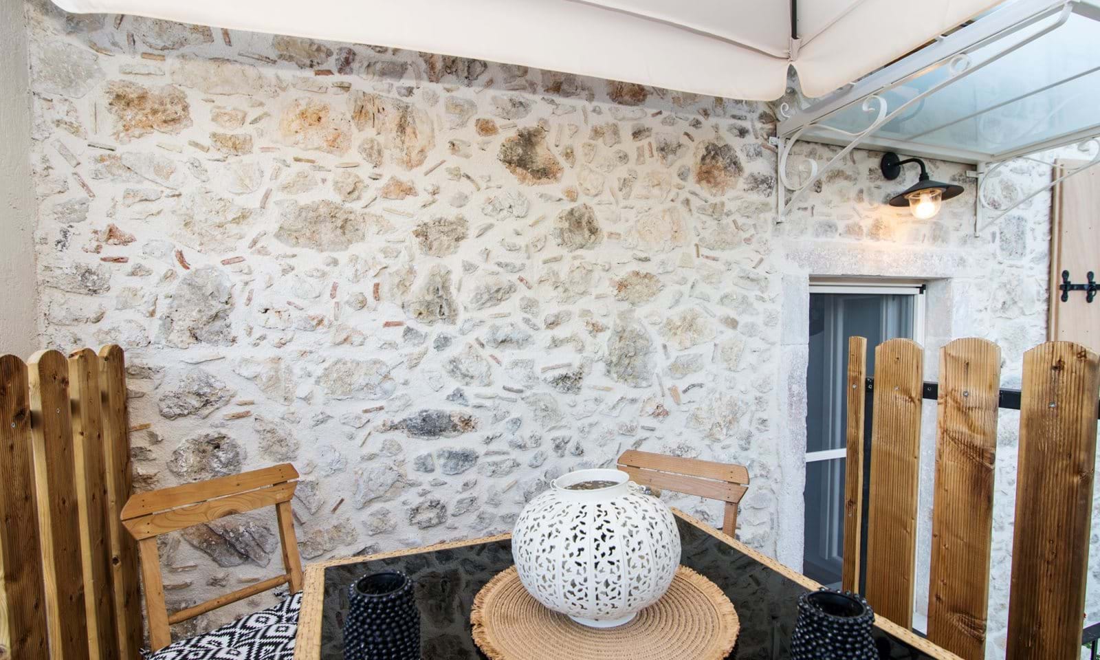 Listing photograph 19 of 22 of the house in Ano Korakiana, published by Corfu Home Finders.
