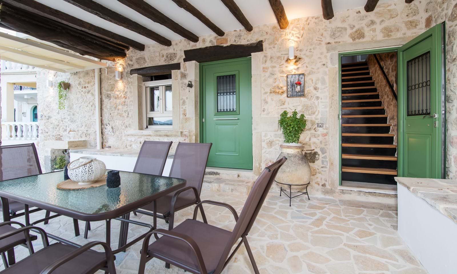 Listing photograph 4 of 22 of the house in Ano Korakiana, published by Corfu Home Finders.