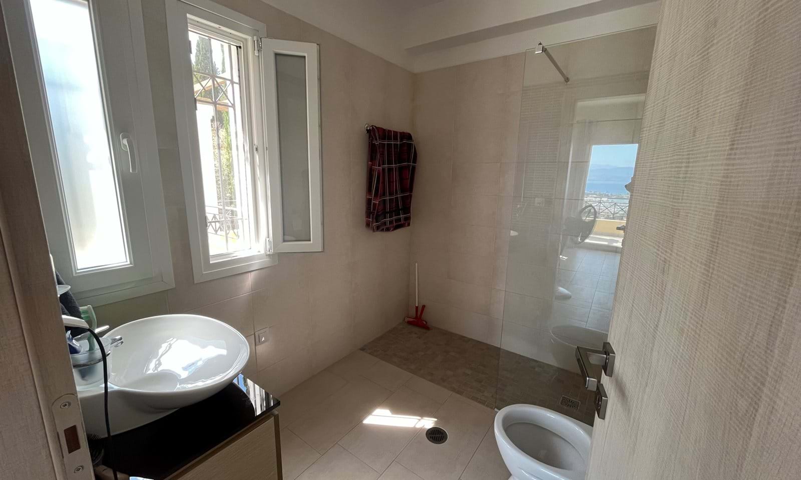 Listing photograph 9 of 13 of the house in Gouvia, published by Corfu Home Finders.