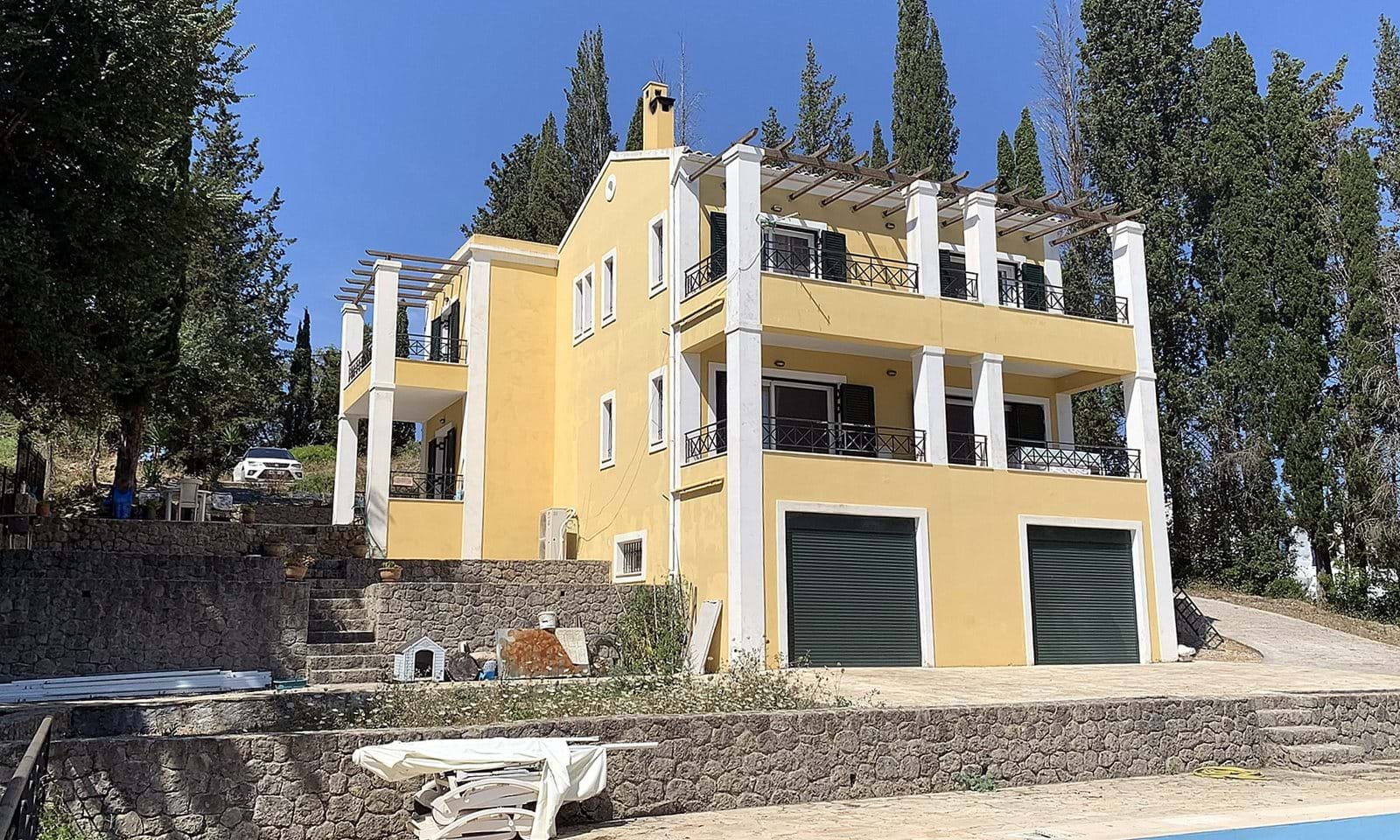 Listing photograph 2 of 13 of the house in Gouvia, published by Corfu Home Finders.