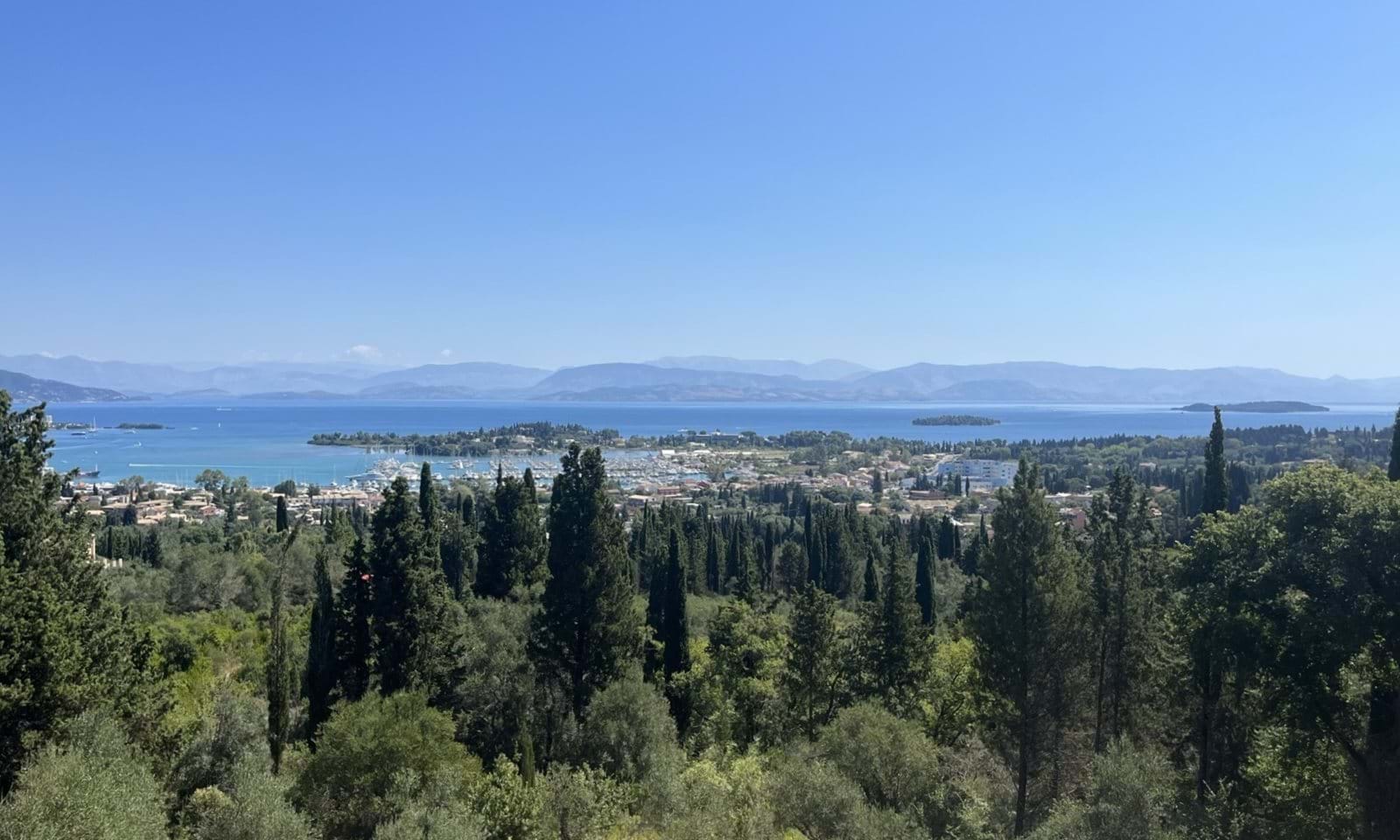 Listing photograph 12 of 13 of the house in Gouvia, published by Corfu Home Finders.