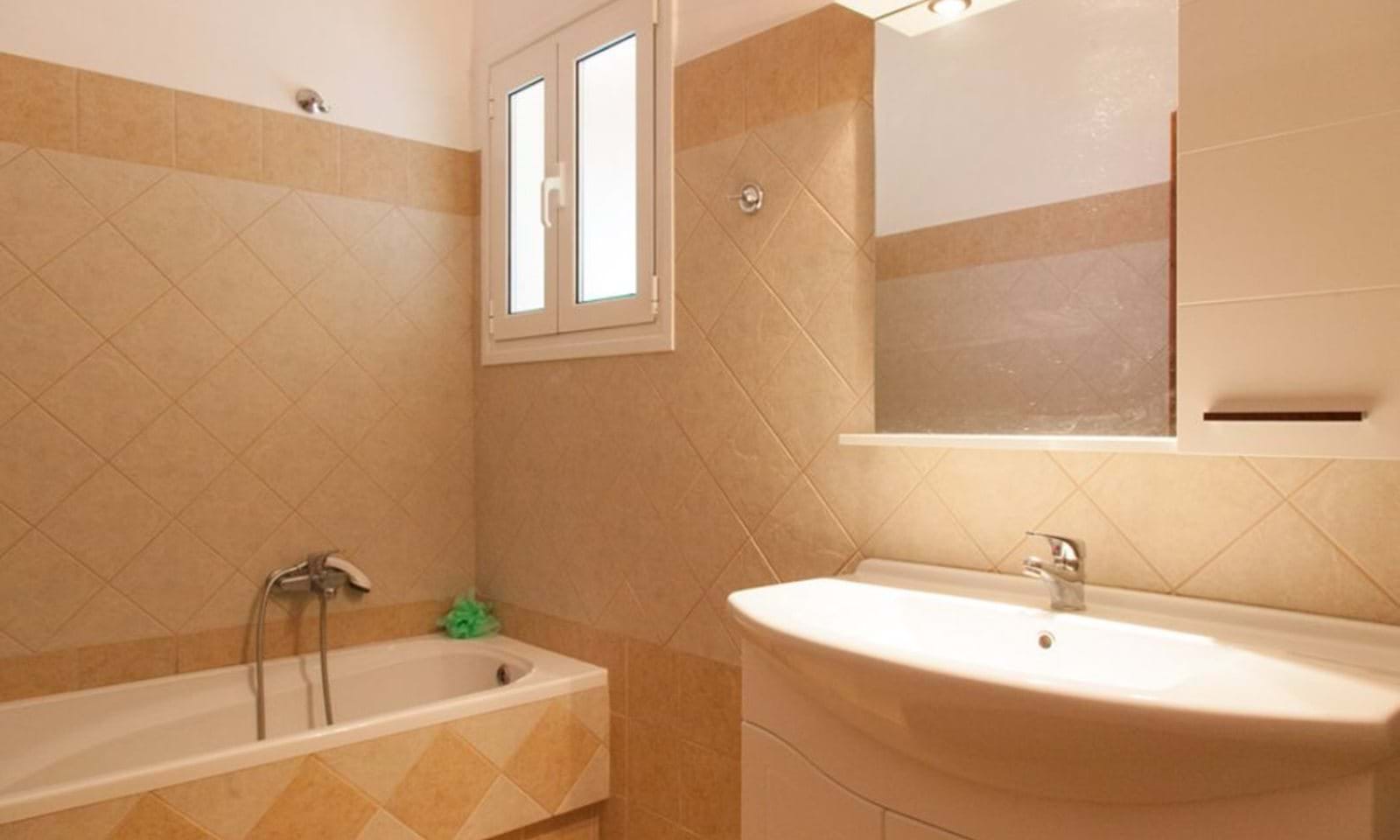 Listing photograph 14 of 15 of the house in Katavolos, published by Corfu Home Finders.