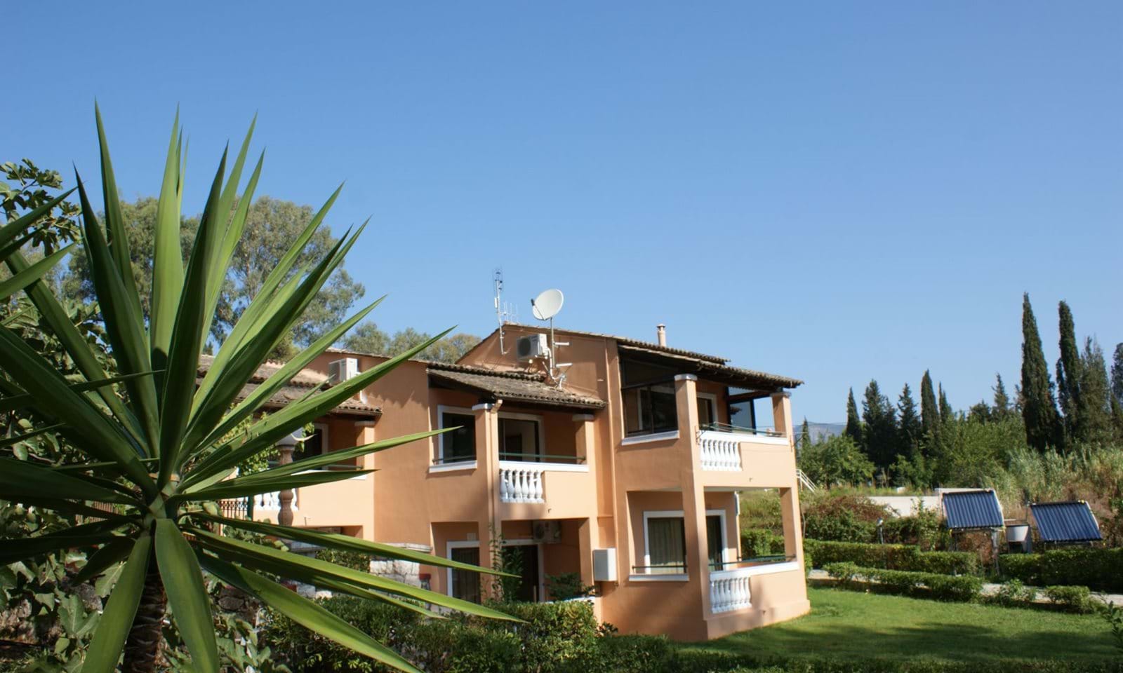 Listing photograph 3 of 16 of the commercial in Kommeno, published by Corfu Home Finders.