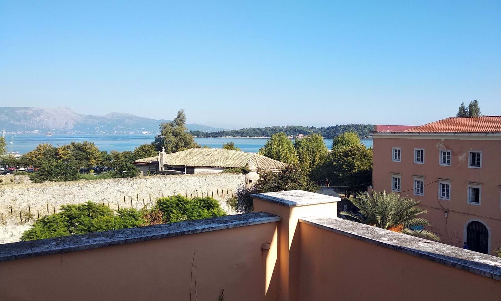 Listing photograph 3 of 17 of the apartment in Corfu Town, published by Corfu Home Finders.