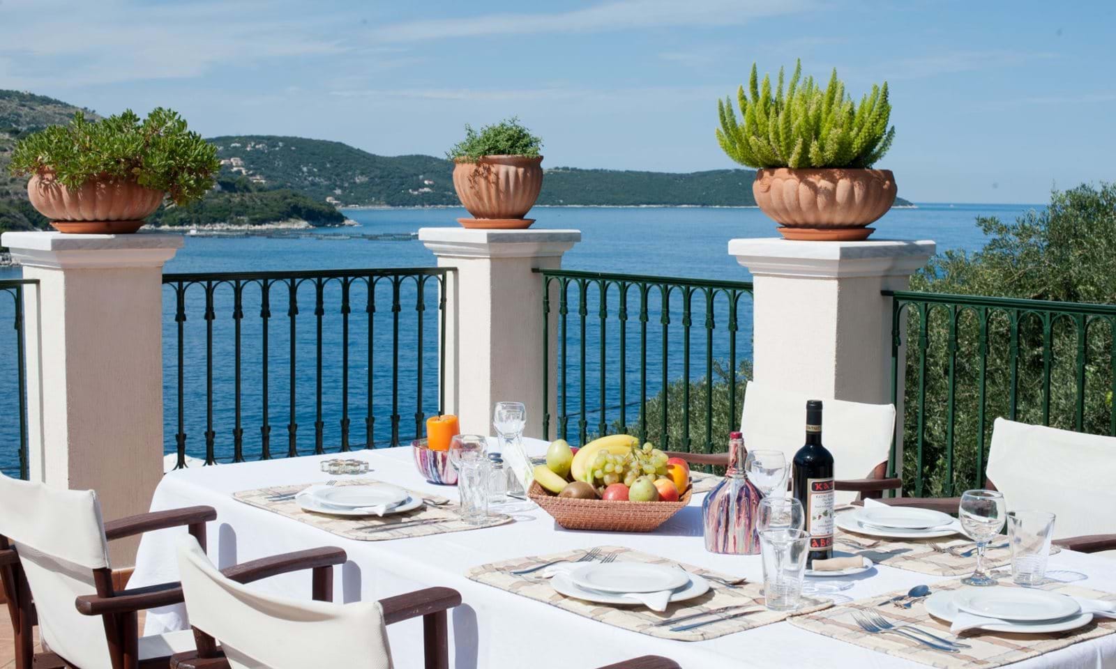 Listing photograph 14 of 17 of the house in Kassiopi, published by Corfu Home Finders.